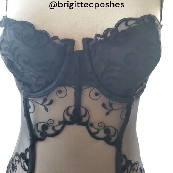 VICTORIA'S SECRET Black See-through Lace Embroidered Teddy with Garters - Picture 3 of 10